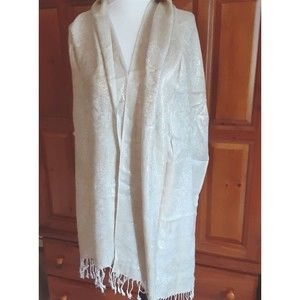 White House Black Market Scarf Wrap Jacquard Metallic Neutral Silver 21x72" New